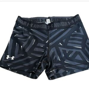 UNDER ARMOUR Black and Gray Geometric Print Athletic Shorts